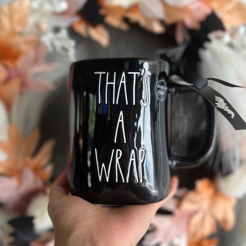 ✨NEW🎃Rae Dunn 2024 Thats A Wrap Mummy Halloween Mug🖤 - Picture 3 of 6